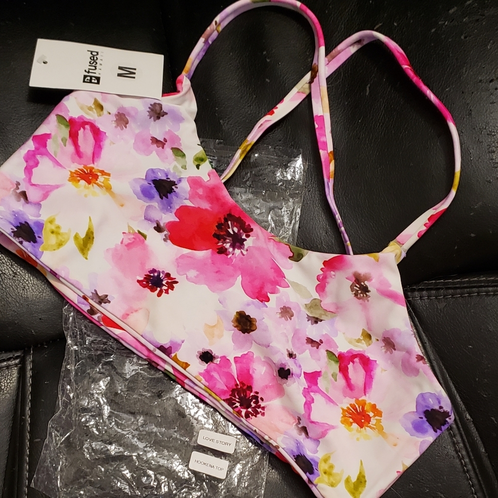 Hookena bikini top